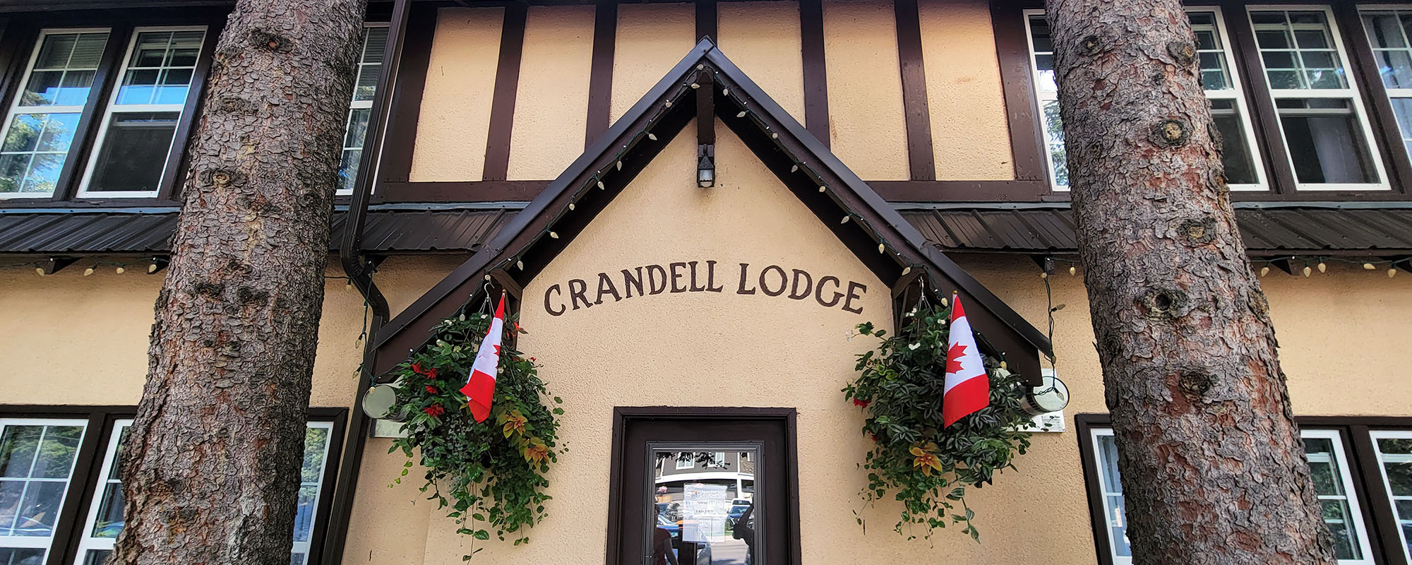 Crandell Mountain Lodge