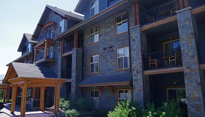 Silver Creek Lodge exterior view